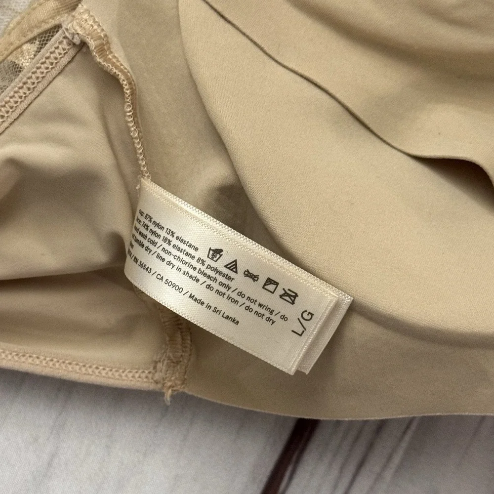 TRUE & Co Size Large Beige Removal Padded Cups Wireless‎ Bra Pullover Women's